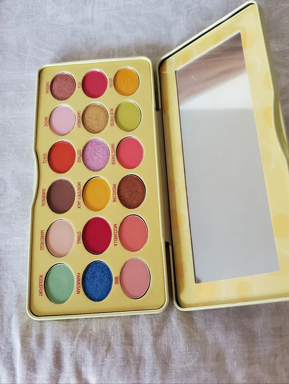 I Heart Revolution The Big Cheese Palette